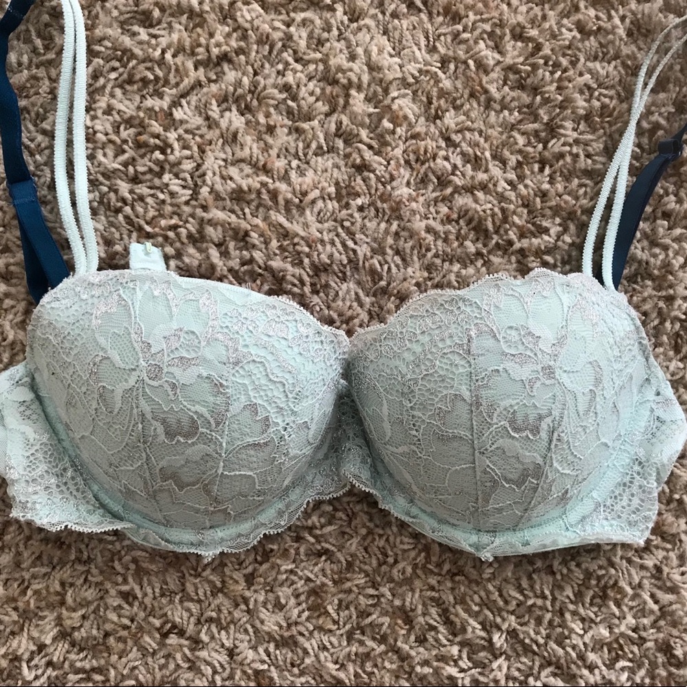 Victoria secret bra!